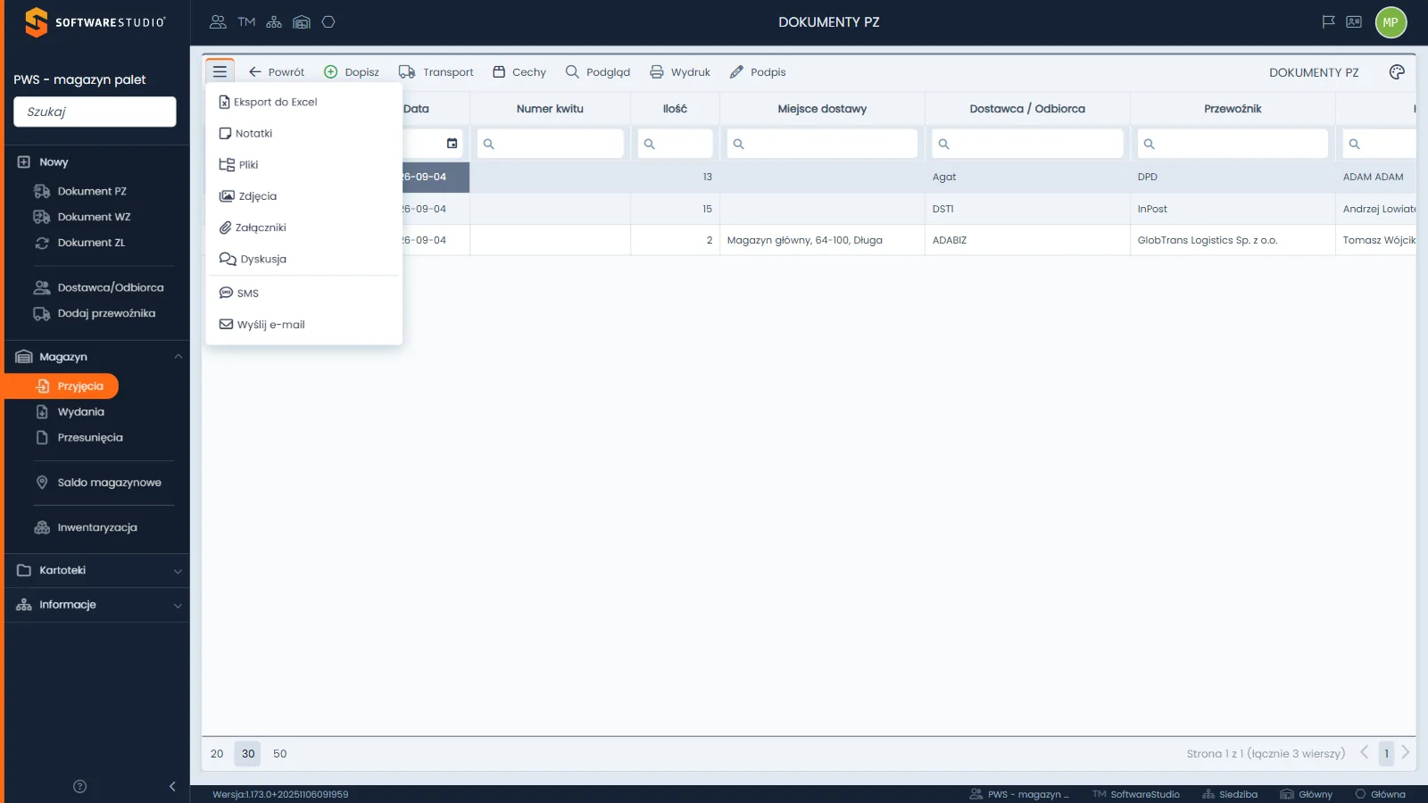 Studio PWS.net - rejestr DOKUMENTY PZ z rozwiniętym menu trzech kresek: Eksport do Excel, Notatki, Pliki, Zdjęcia, Załączniki, Dyskusja, SMS i Wyślij e-mail