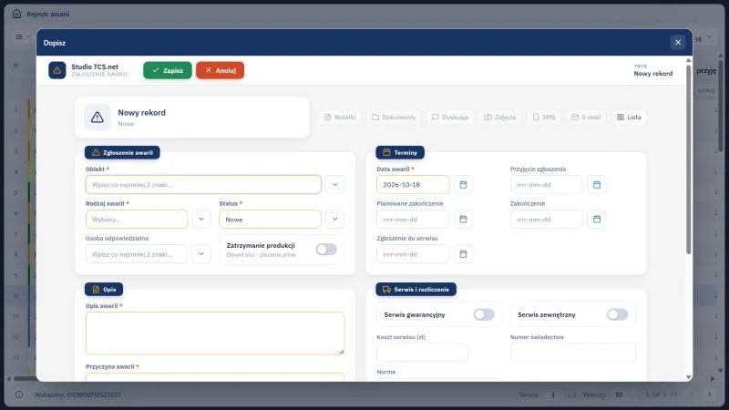 Studio TCS.net - formularz Dopisz zgłoszenia awarii z przyciskami Uwagi, Dyskusja, Zdjęcia, Dokumenty, SMS i e-mail oraz sekcją Dane ewidencyjne